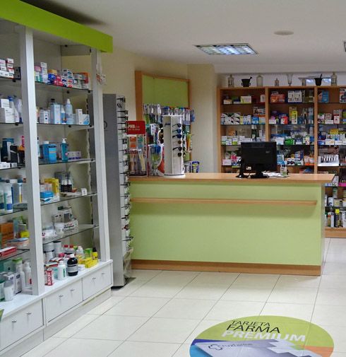 Interior de Farmacia Ldo. Francisco Javier Martínez 